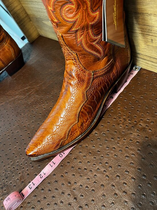 Lucchese 1883 Honey/Brandy Color Ostrich Leg Cowboy/Cowgirl Boots in size 10B/8D